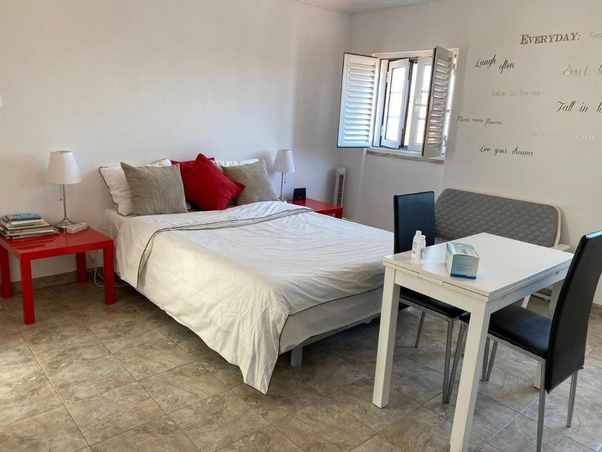 Alfama Apartment With Balcony Lisboa Ngoại thất bức ảnh