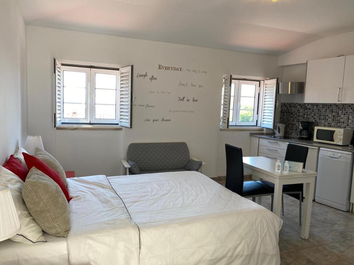 Alfama Apartment With Balcony Lisboa Ngoại thất bức ảnh