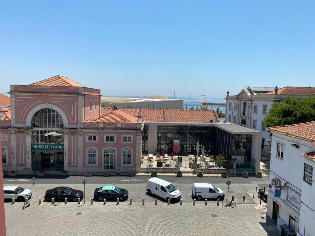 Alfama Apartment With Balcony Lisboa Ngoại thất bức ảnh