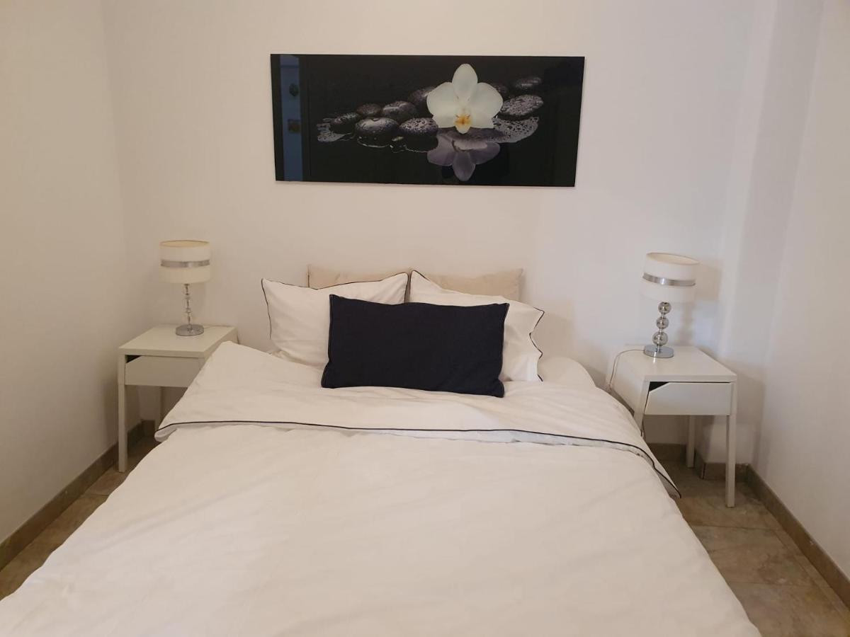 Alfama Apartment With Balcony Lisboa Ngoại thất bức ảnh