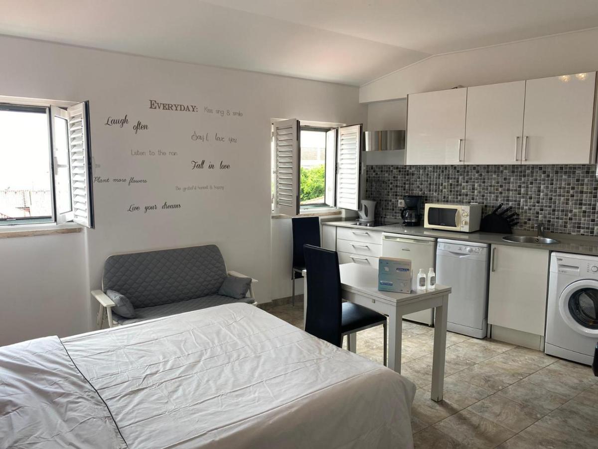 Alfama Apartment With Balcony Lisboa Ngoại thất bức ảnh